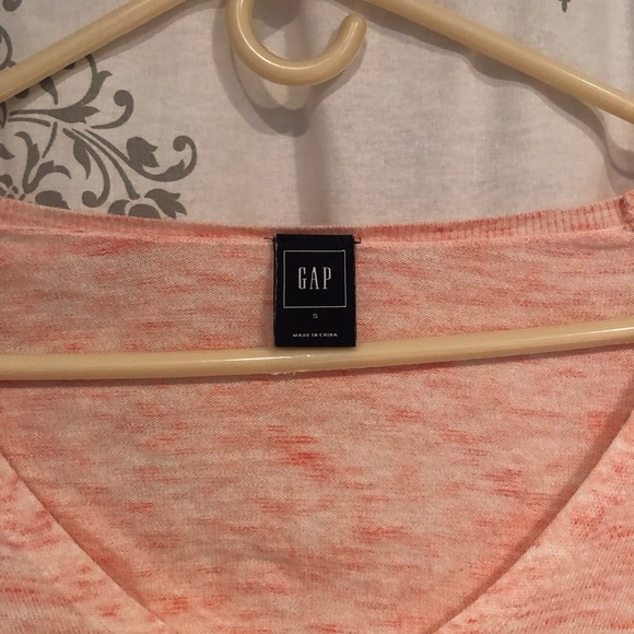 GAP pink sweater - Picture 2 of 4